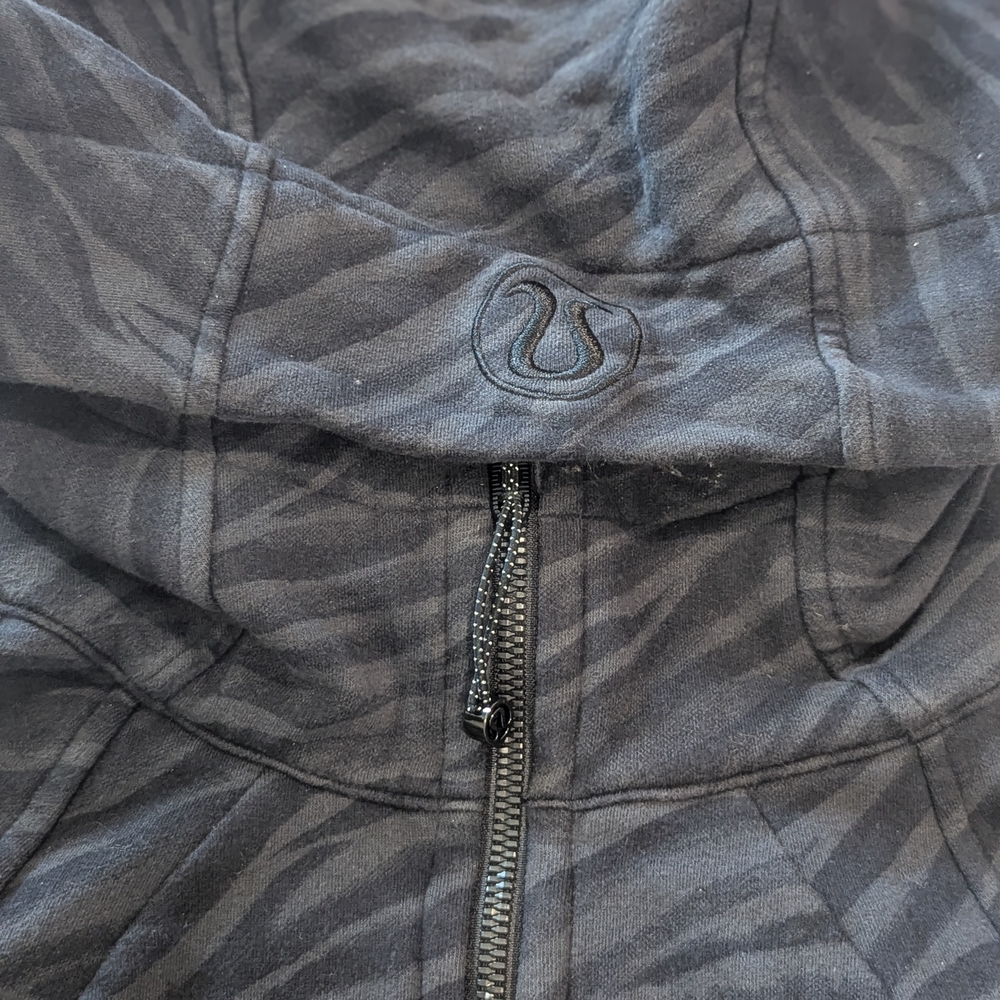 Lululemon Black Patterned Hoodie